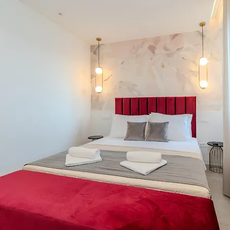 Kolovare Luxury Apartmán *