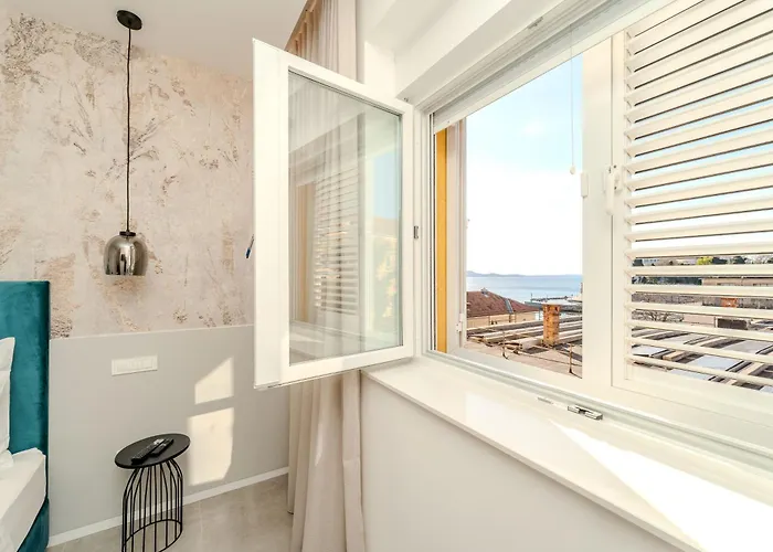 公寓 Kolovare Luxury 扎达尔